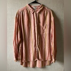 Wonderly blouse. Button down.  Linen. Size L.